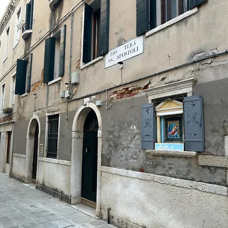 Lions Venice