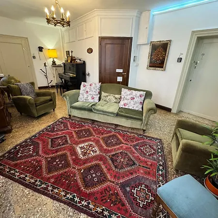 Guest house Lions *
