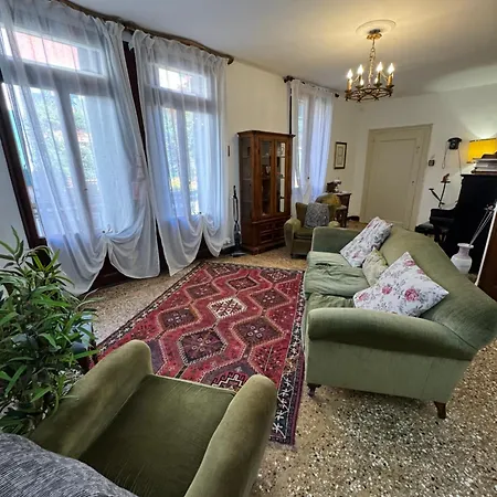 Guest house Lions Venice